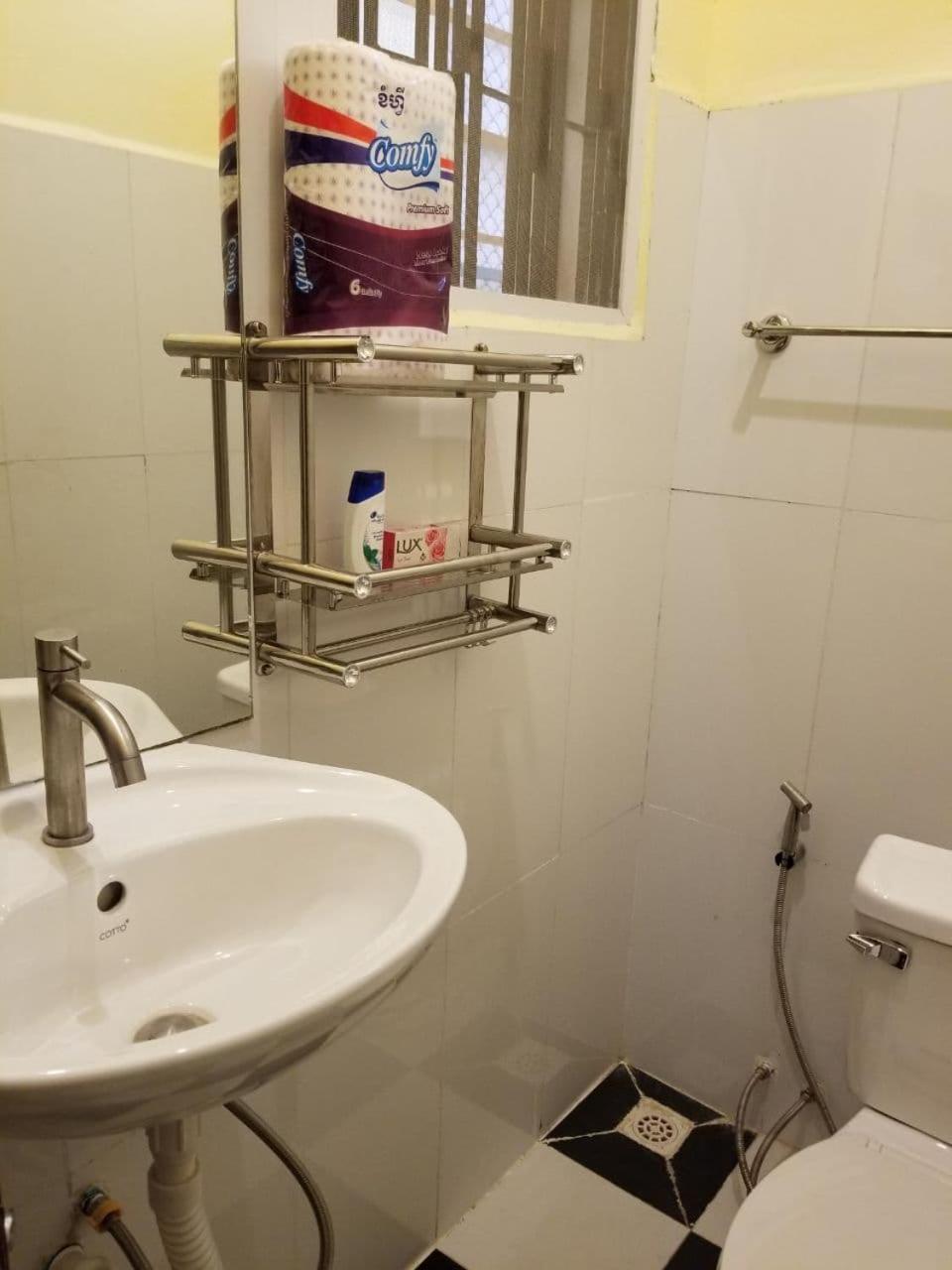 Room 7 - Studio In A Villa 5Mn Walk From The Royal Palace With Swimming Pool プノンペン エクステリア 写真